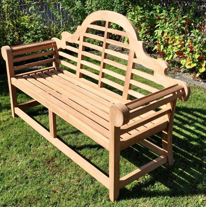 Lutyens bench on finance